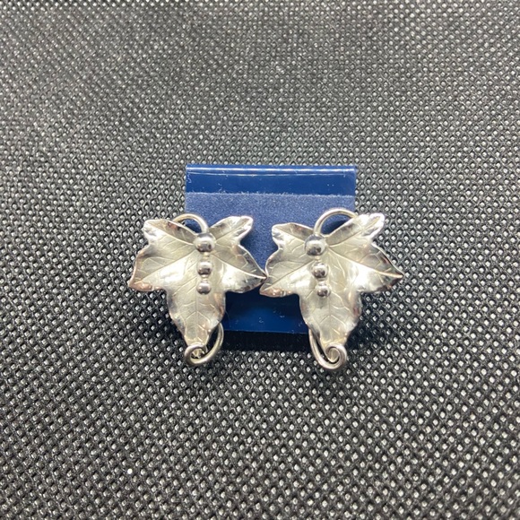 Vintage Screw Back Earring Lot - Picture 6 of 8